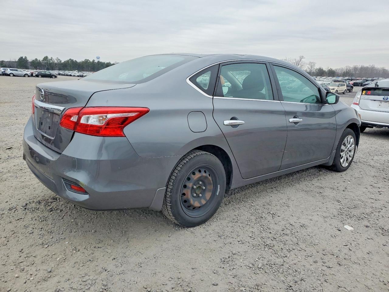2019 Nissan Sentra S - Image 3