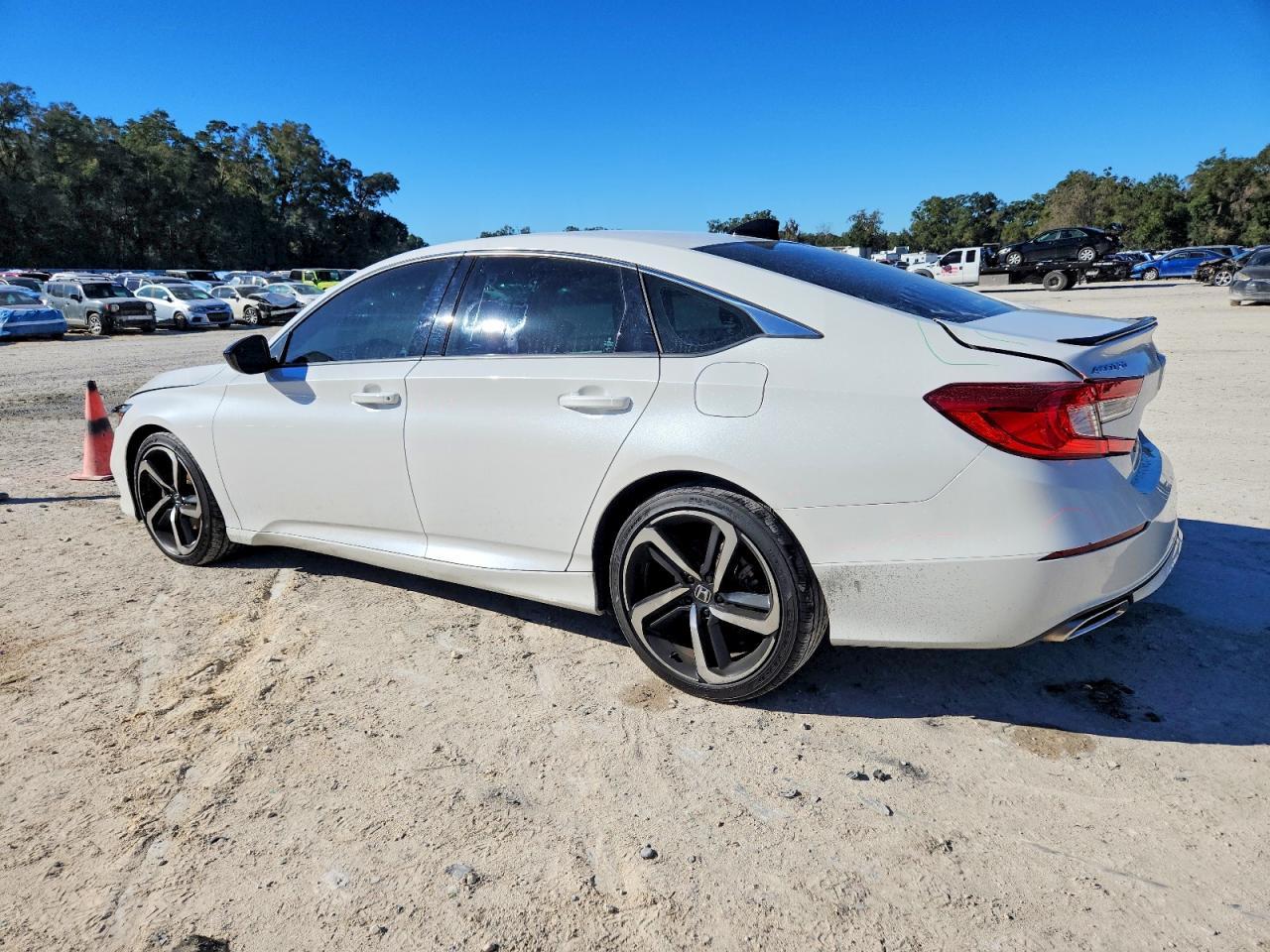 2021 Honda Accord Sport - Фото 2