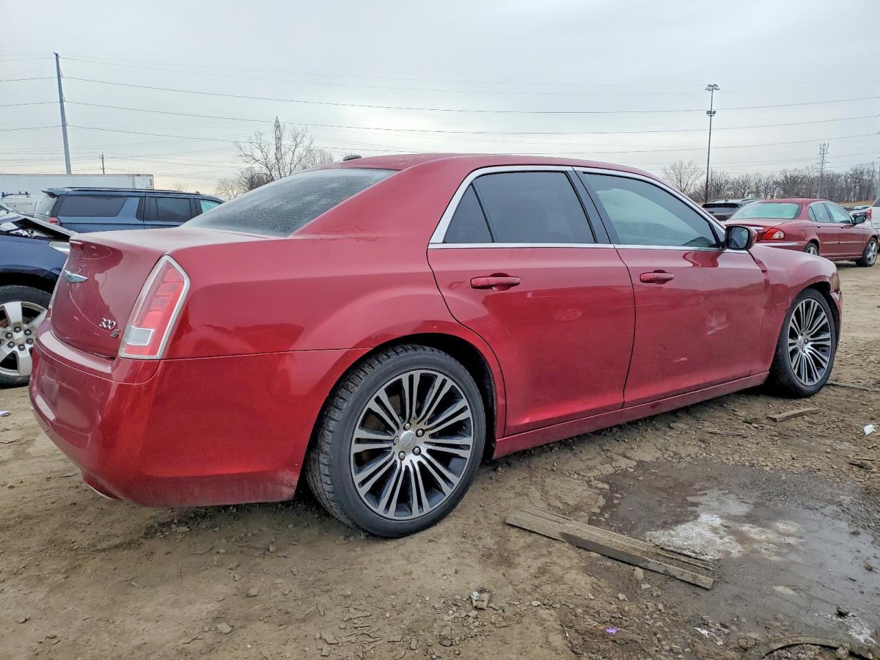 2013 Chrysler 300 S - Фото 3