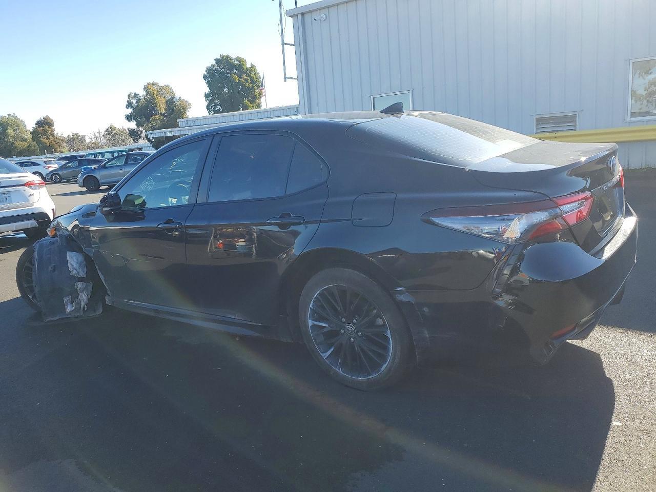 2021 Toyota Camry Se Nightshade - Фото 2