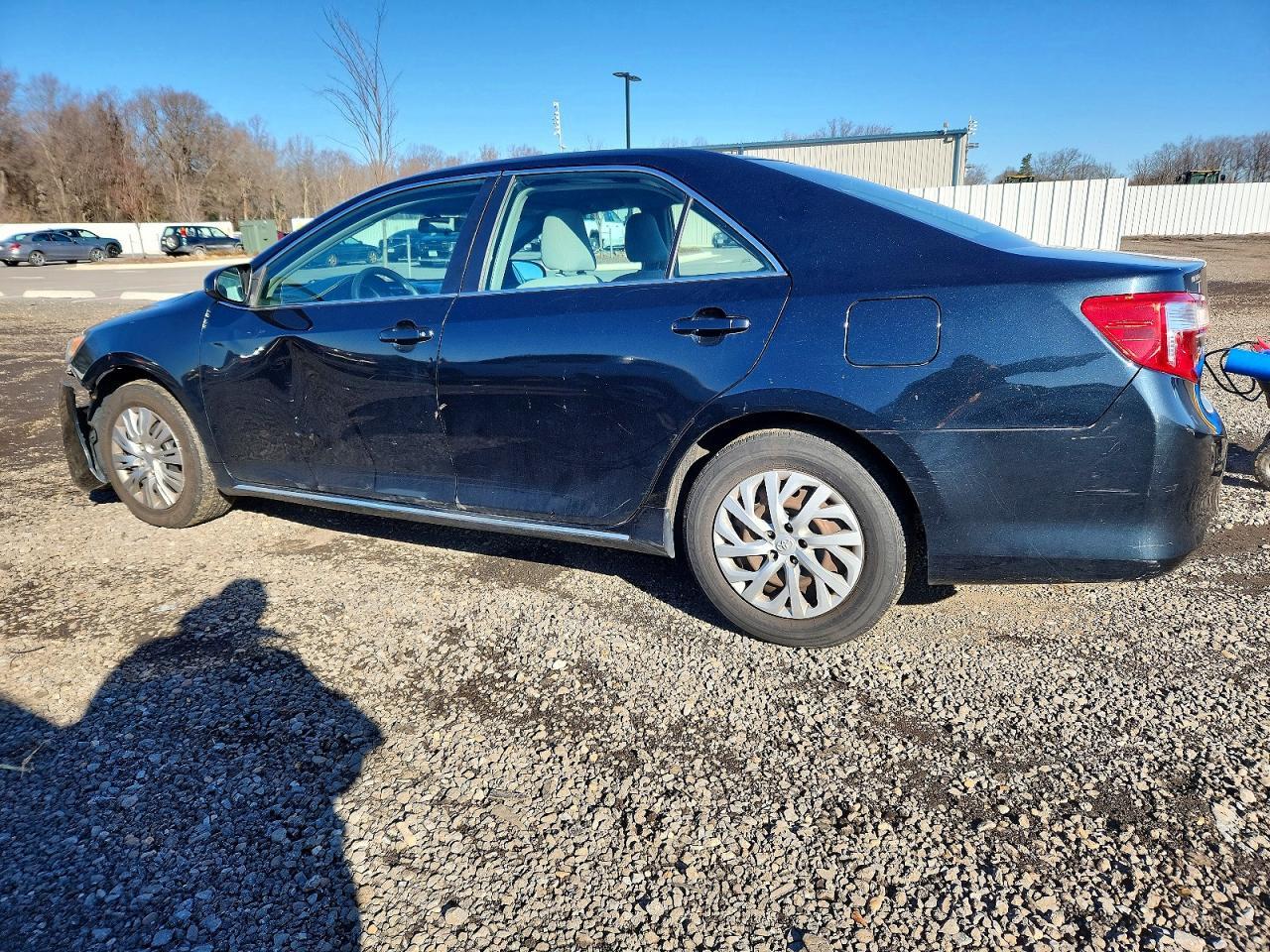 2013 Toyota Camry - Фото 2