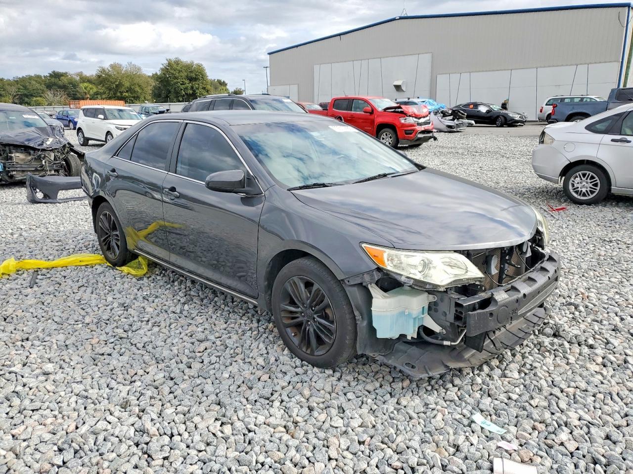 2012 Toyota Camry Le - Фото 4
