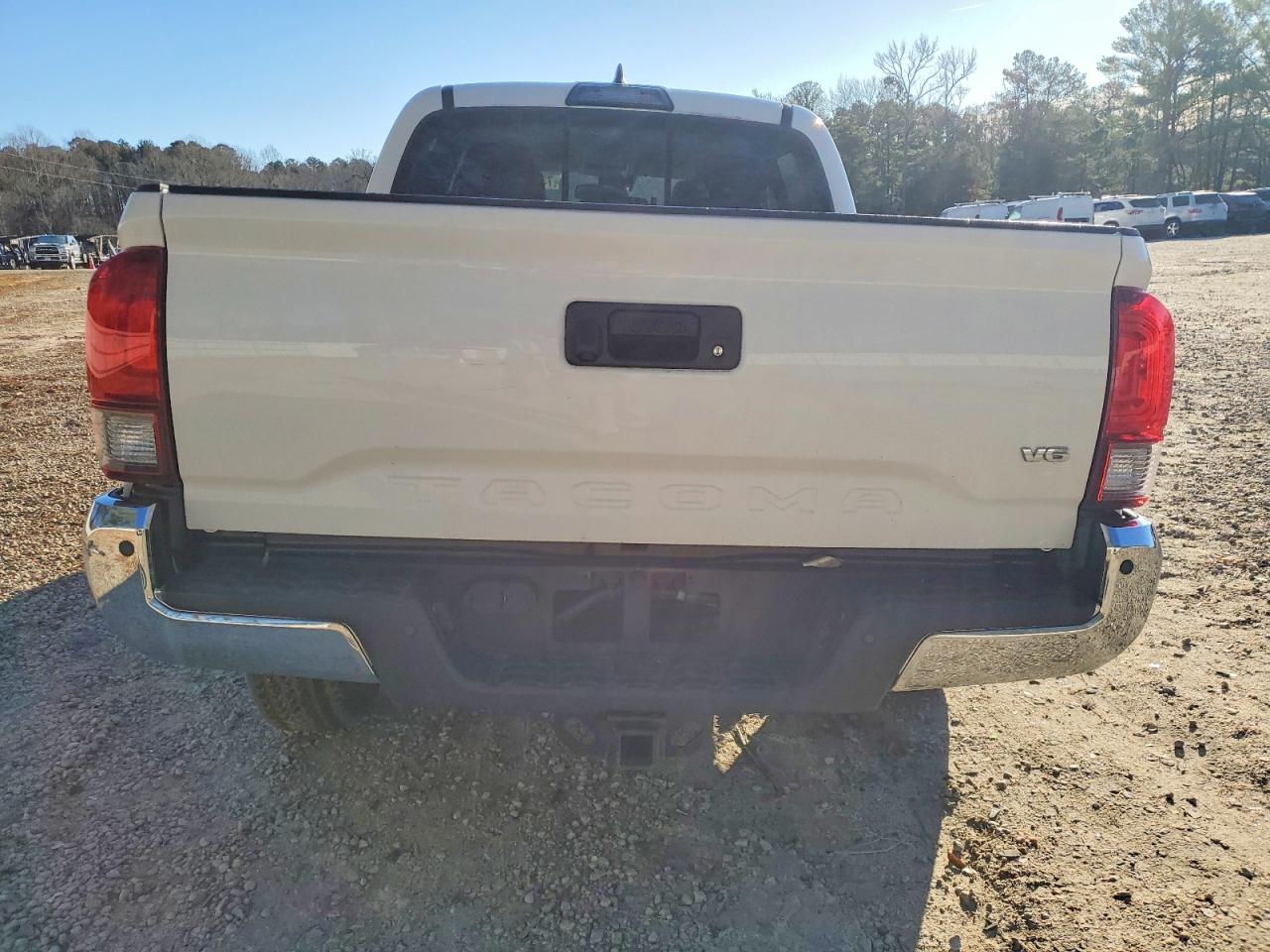 2019 Toyota Tacoma Double Cab - Image 6