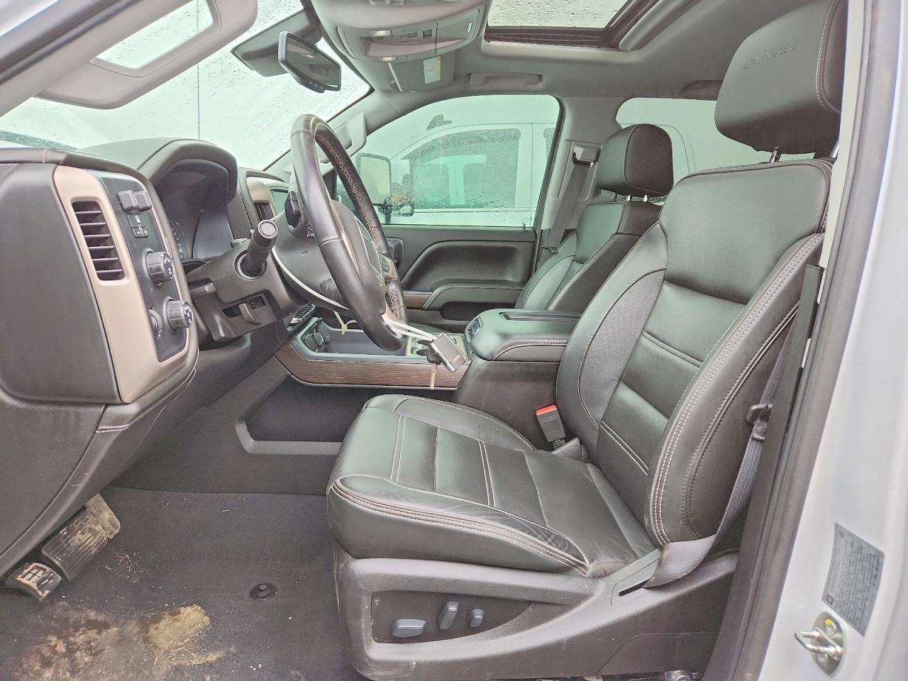 2019 GMC Sierra K3500 Denali - Image 7