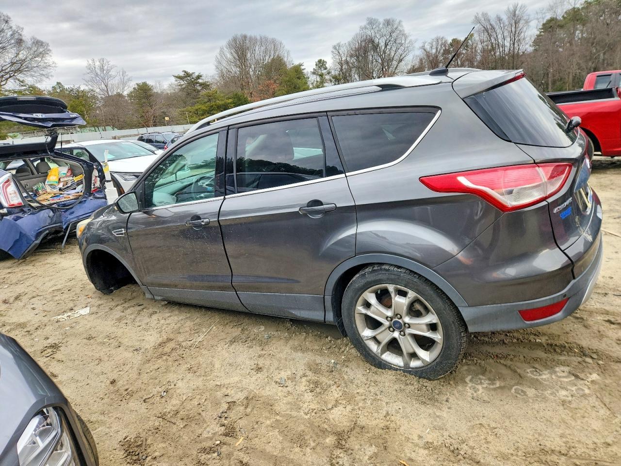 2016 Ford Escape Titanium - Фото 2