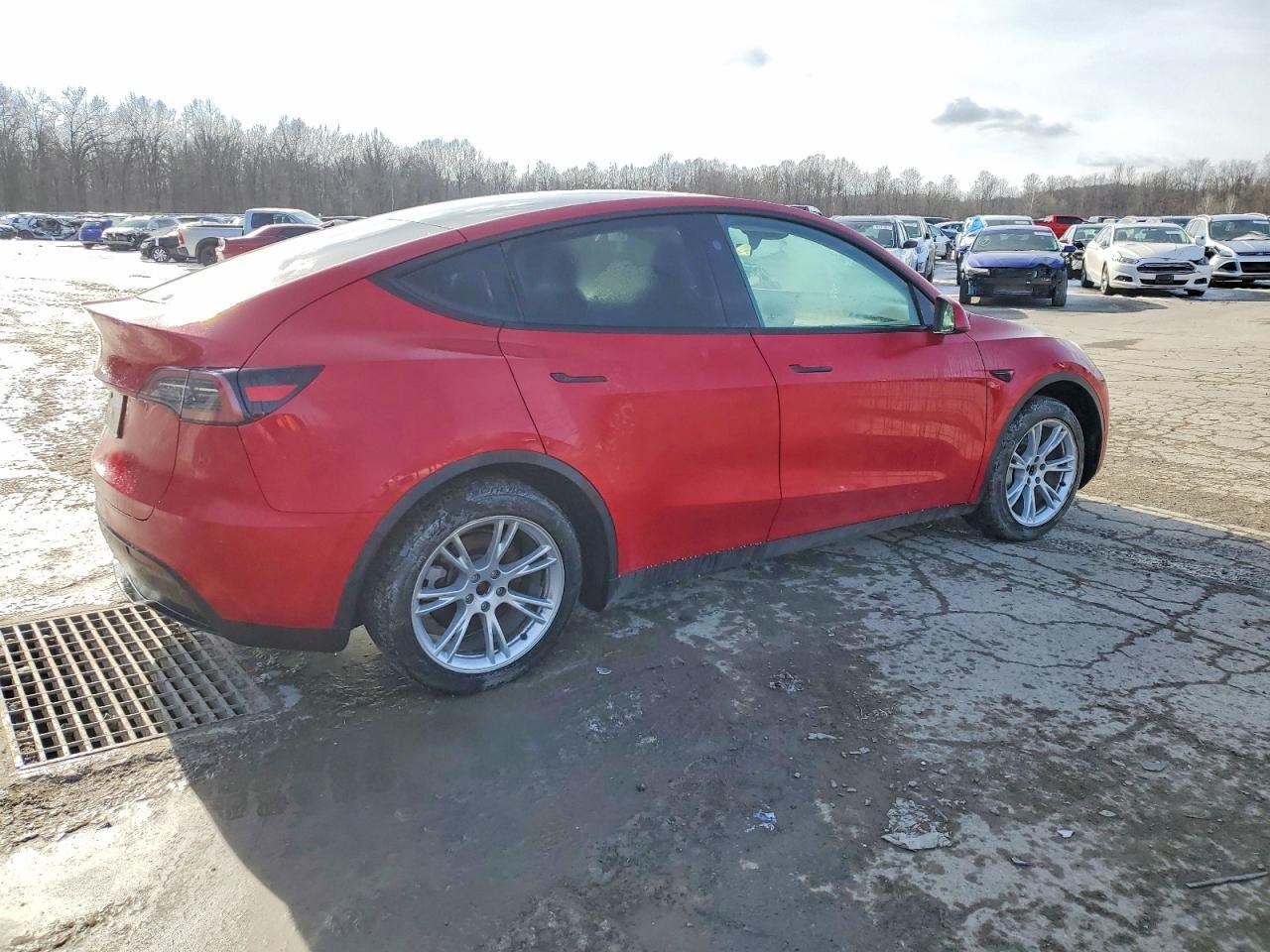 2023 Tesla Model Y - Image 3
