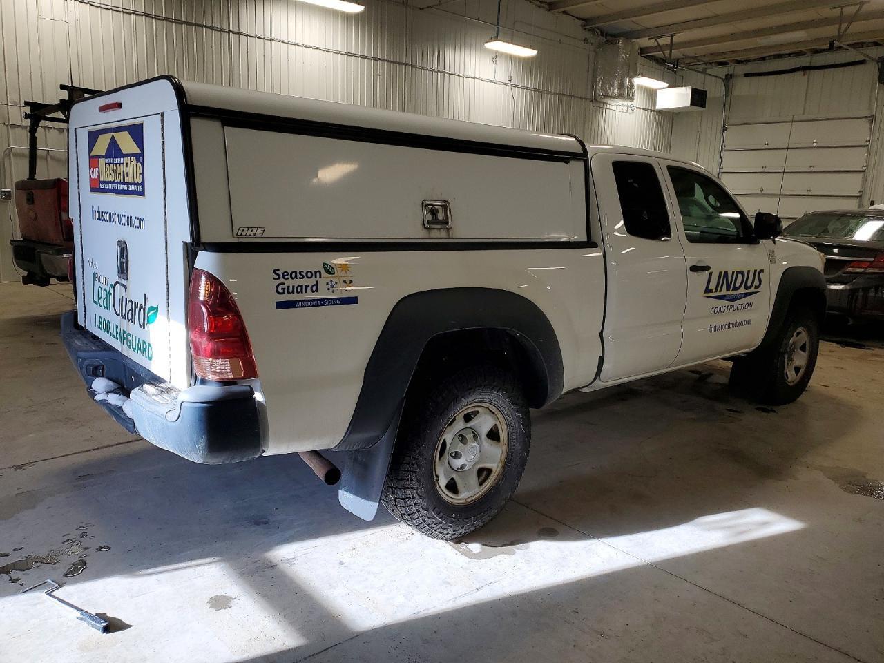2014 Toyota Tacoma Access Cab - Image 3