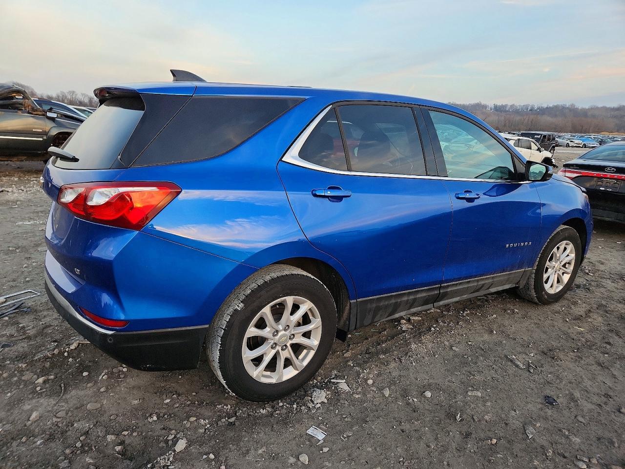 2019 Chevrolet Equinox Lt - Image 3