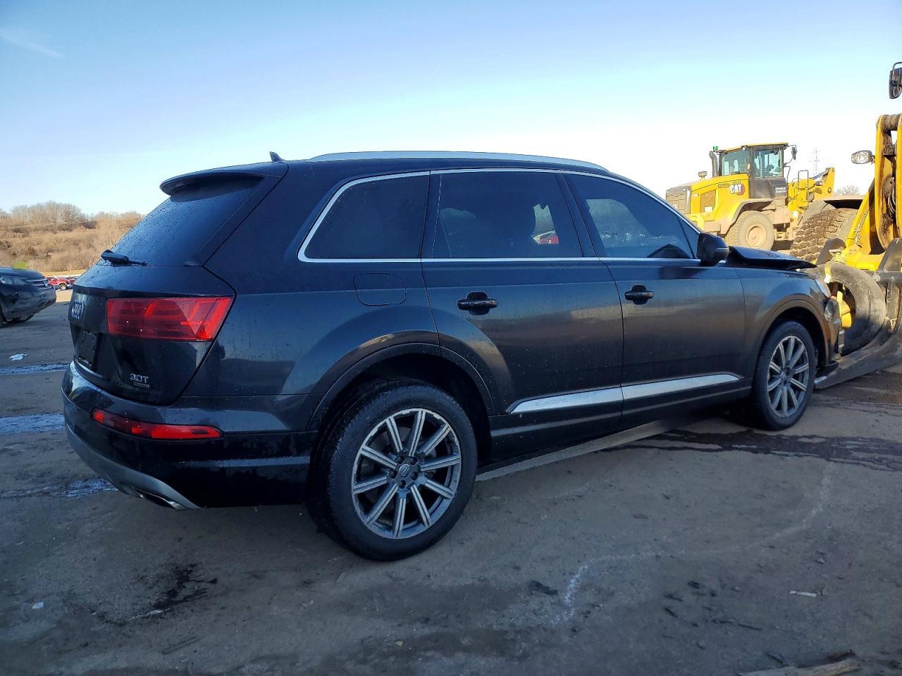 2018 Audi Q7 Premium Plus - Image 3