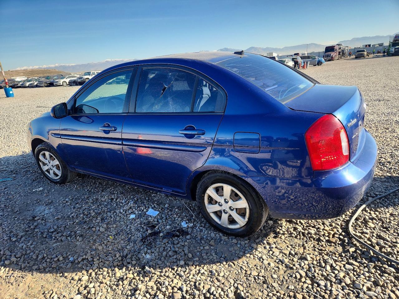 2010 Hyundai Accent Gls - Фото 2