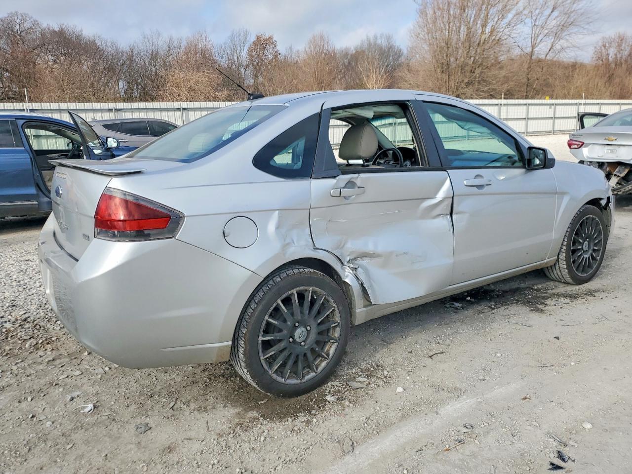 2011 Ford Focus Ses - Image 3