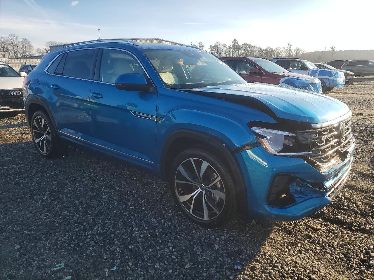 2024 Volkswagen Atlas Cross Sport Sel Premium R-Line - Image 4