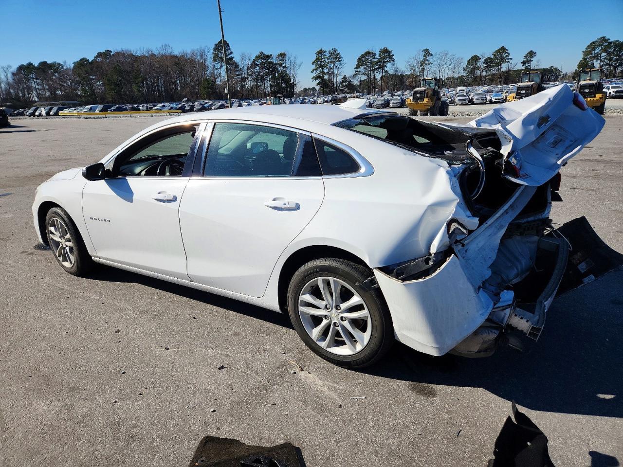 2018 Chevrolet Malibu - Image 2
