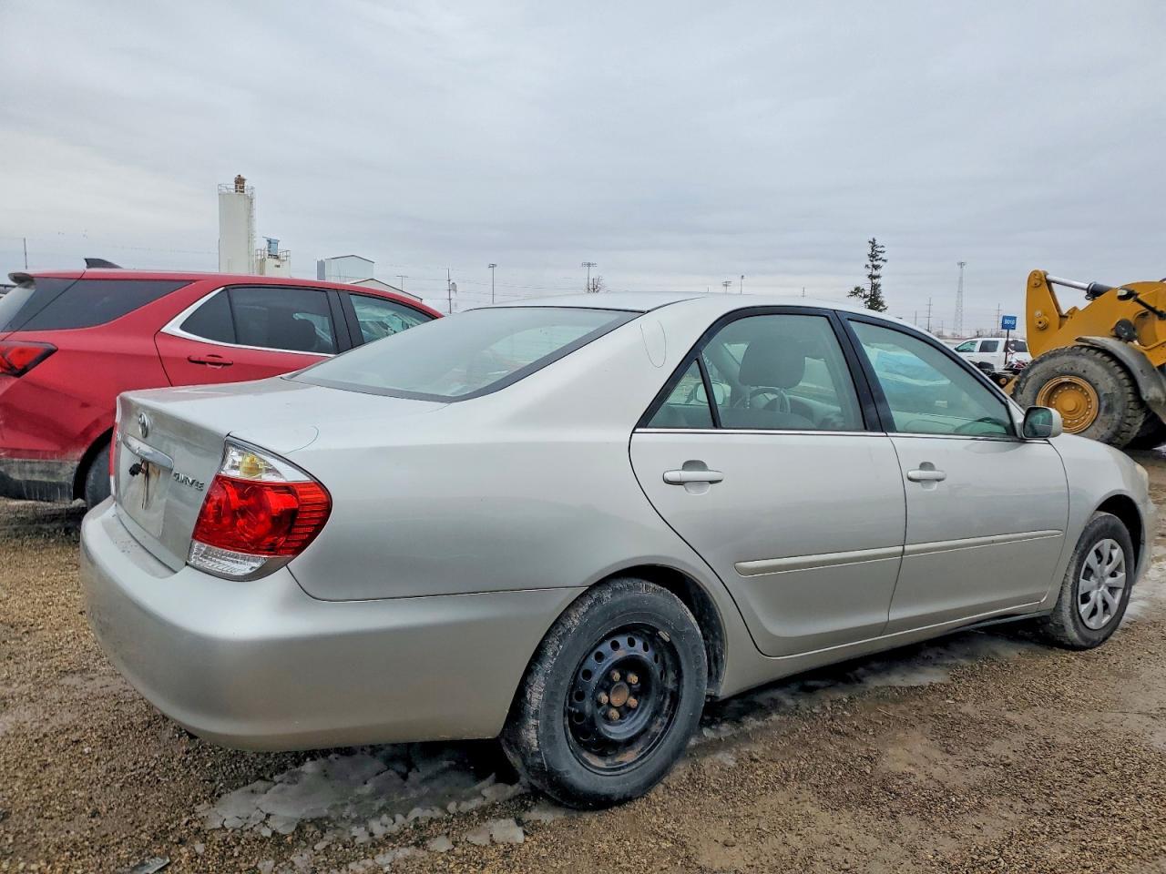 2005 Toyota Camry Le - Фото 3