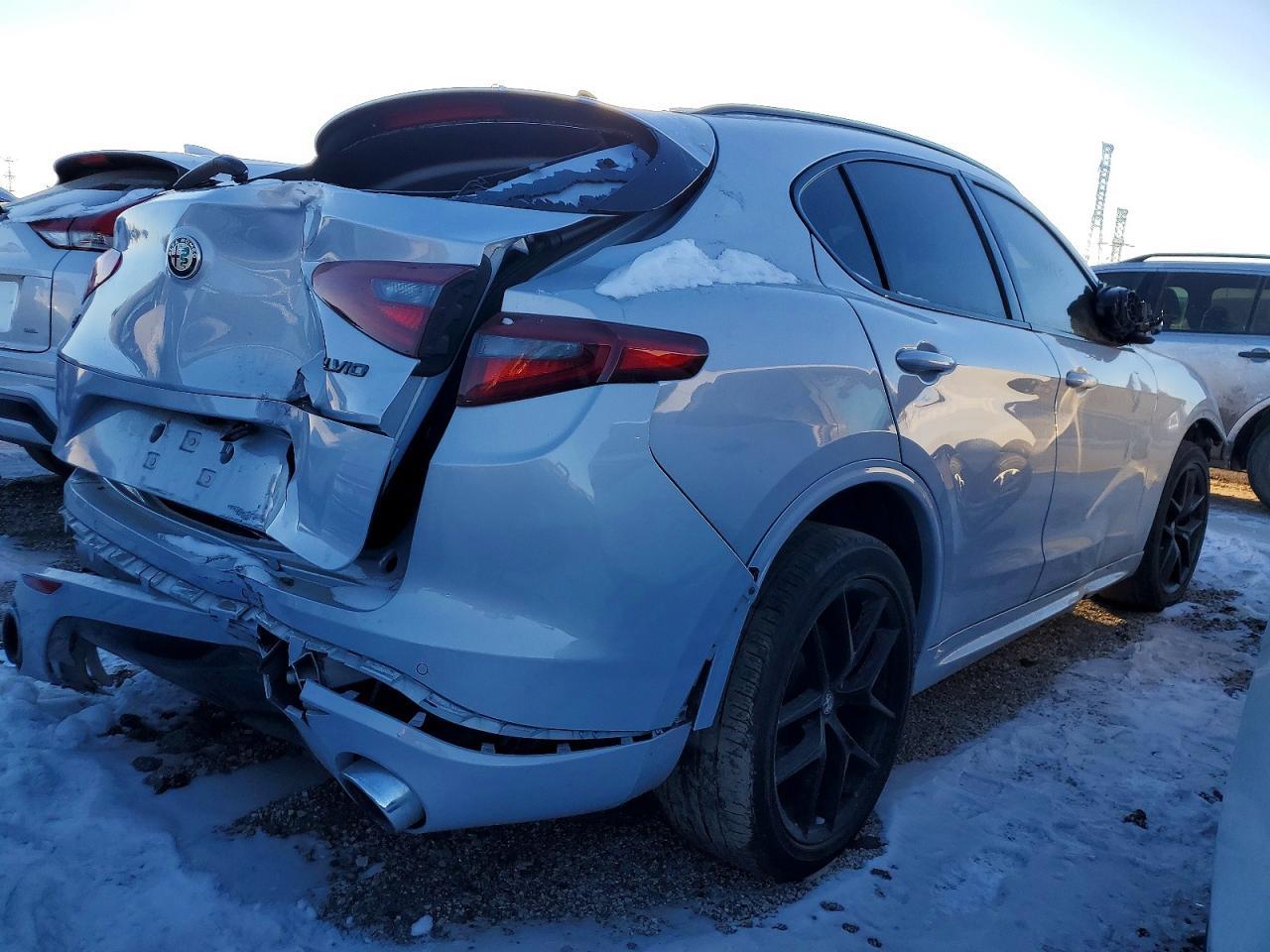 2021 Alfa Romeo Stelvio Ti - Фото 3