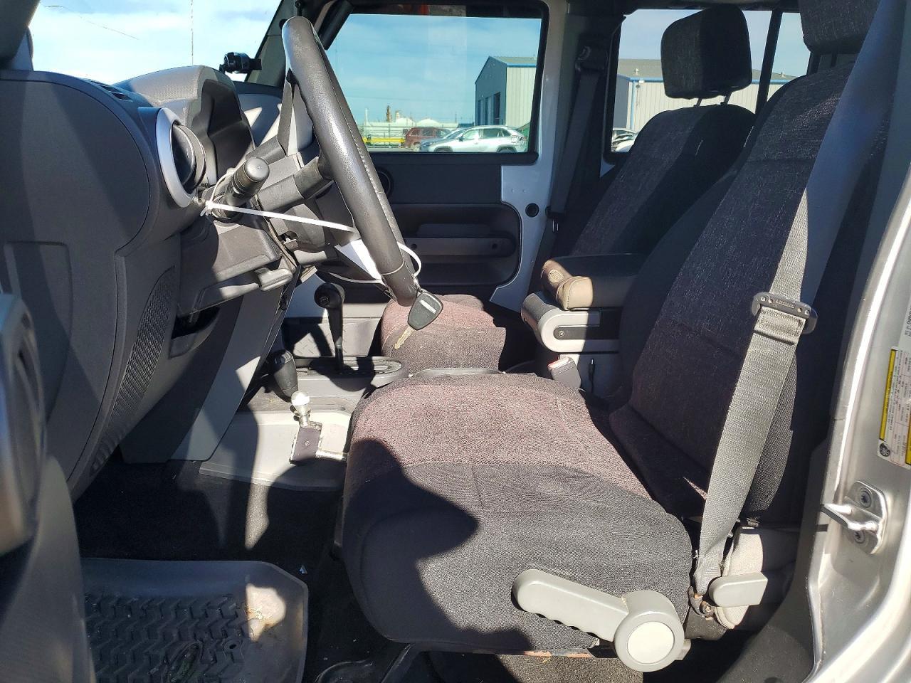 2008 Jeep Wrangler Unlimited Sahara - Фото 7