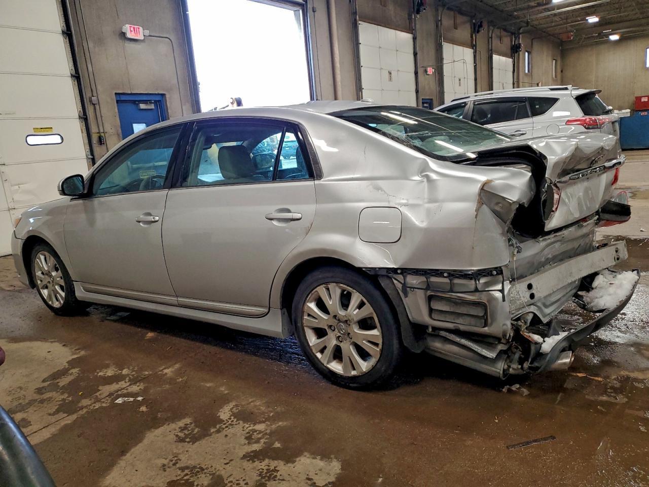 2012 Toyota Avalon Base - Image 2