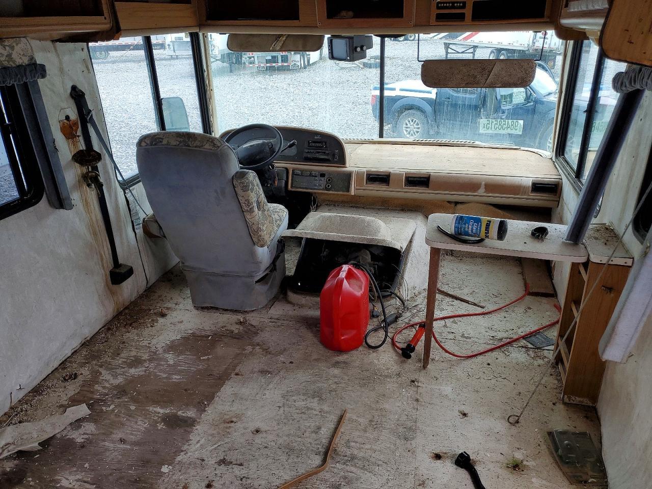 1999 Ford F550 Super Duty Stripped Chassis - Image 5
