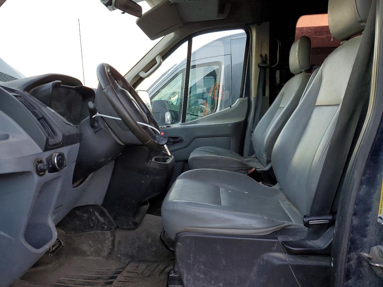 2015 Ford Transit Delivery Van - Фото 7