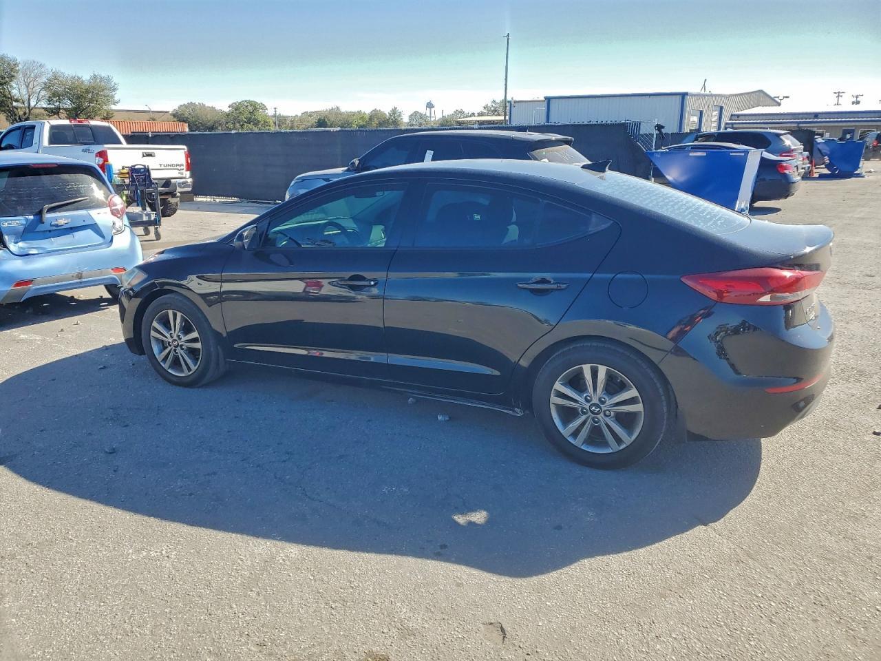 2017 Hyundai Elantra Se - Фото 2