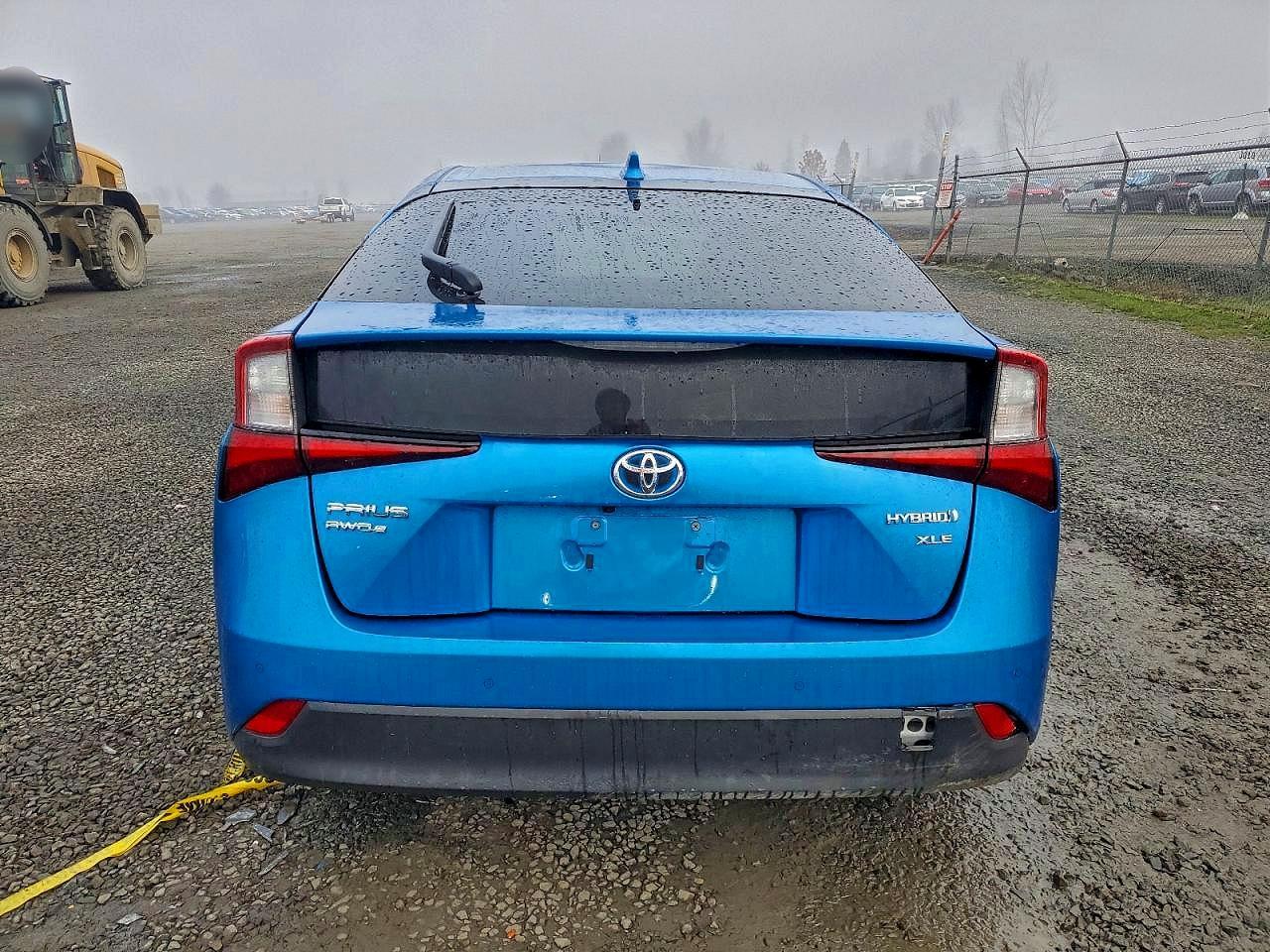 2020 Toyota Prius Le - Фото 6