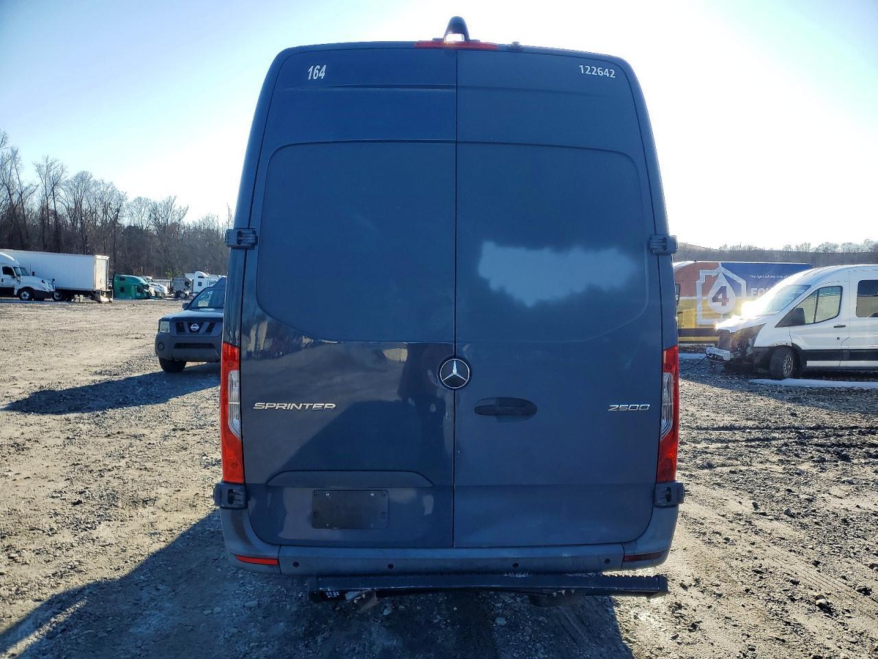 2019 Mercedes Benz Sprinter 2500 Delivery Van - Фото 6
