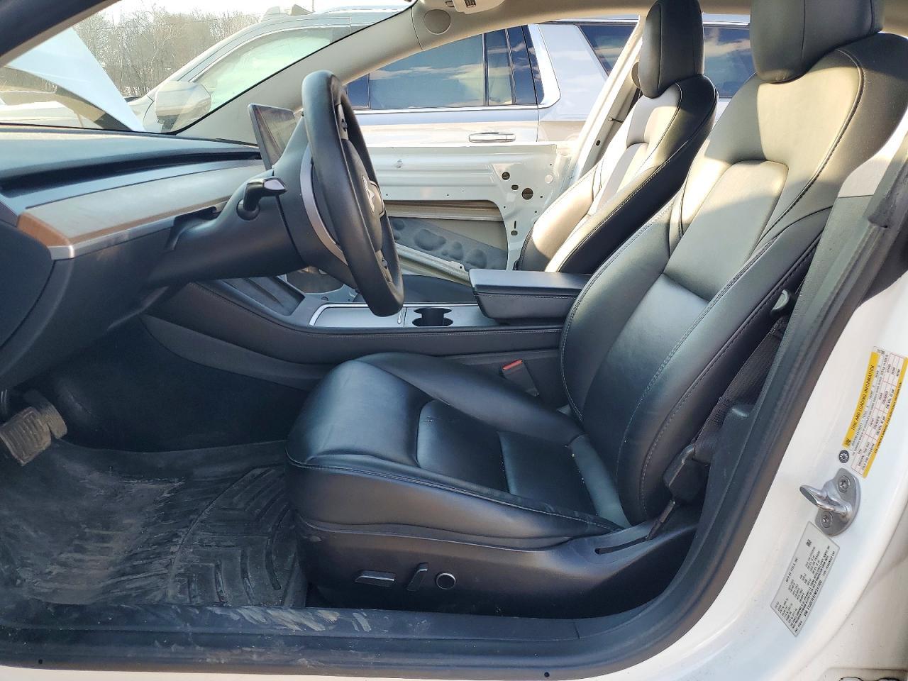2022 Tesla Model 3 - Фото 7