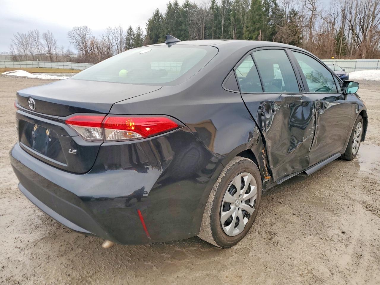 2021 Toyota Corolla Le - Фото 3