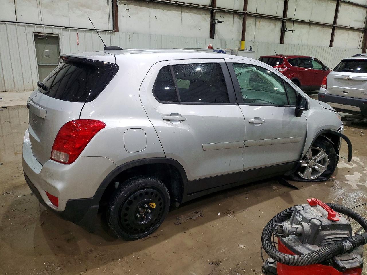2019 Chevrolet Trax Ls - Фото 3