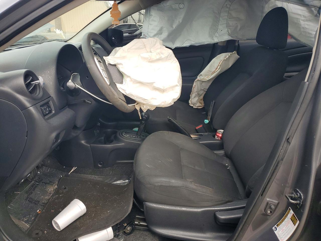 2019 Nissan Versa S - Image 7