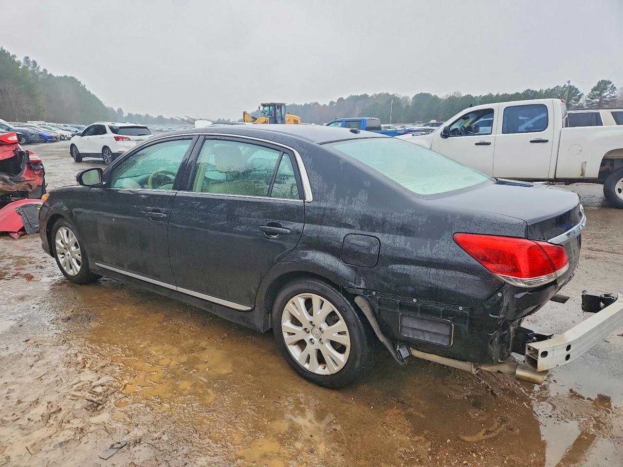 2011 Toyota Avalon Base - Фото 2