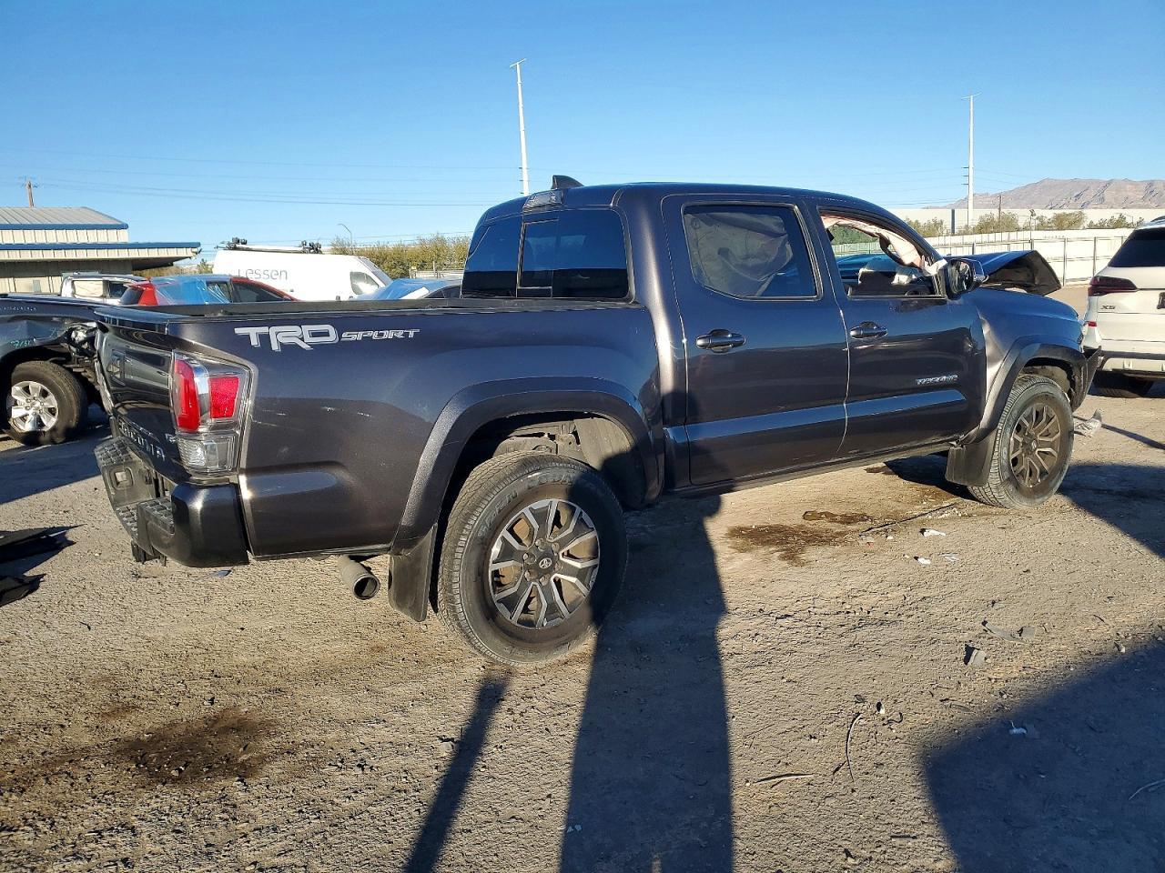 2023 Toyota Tacoma Double Cab - Image 3