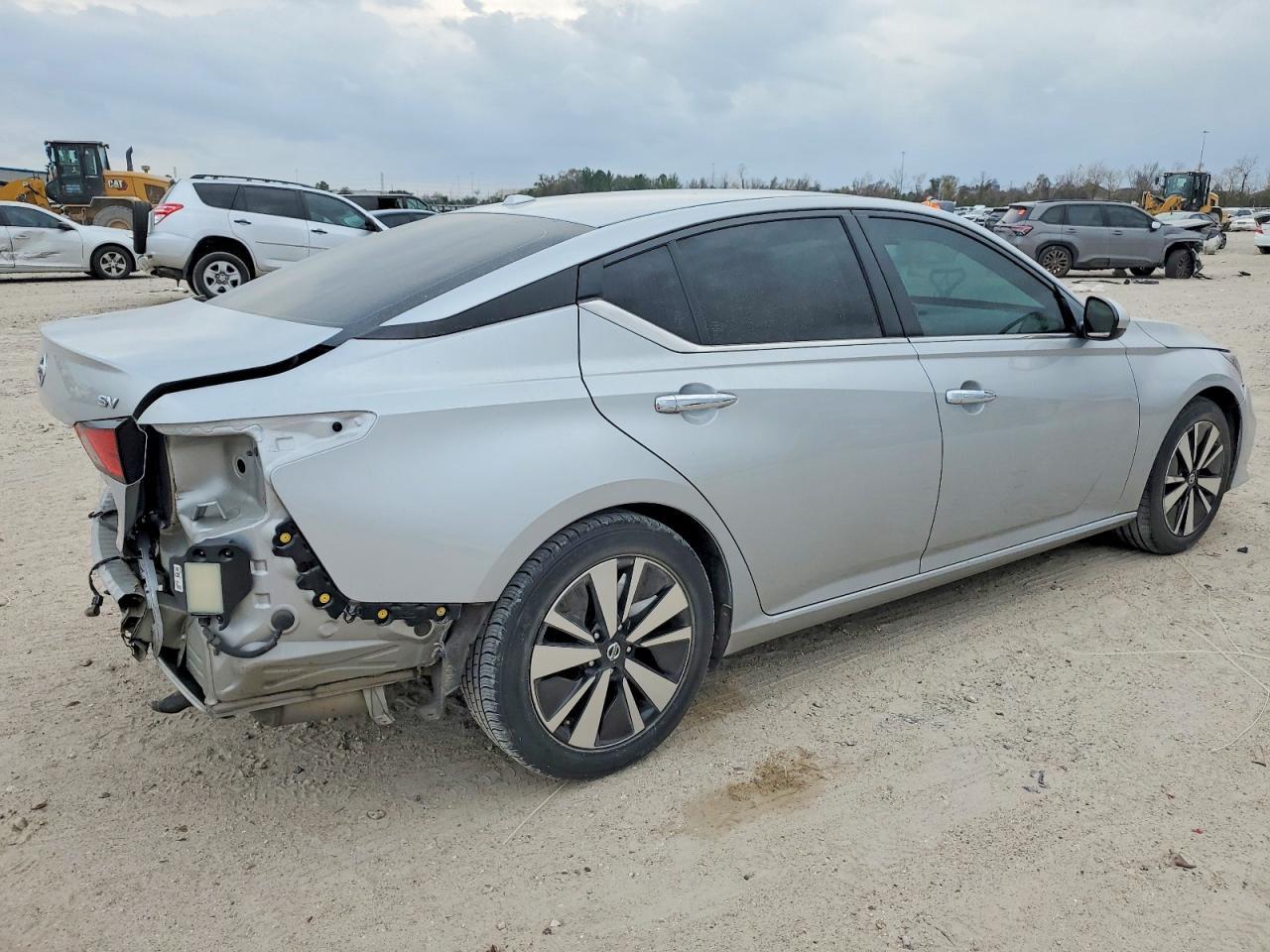 2022 Nissan Altima Sv - Фото 3