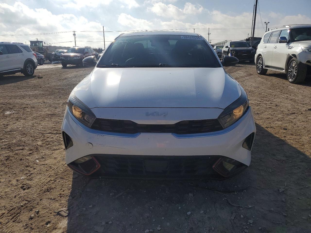 2022 Kia Forte Gt Line - Фото 5