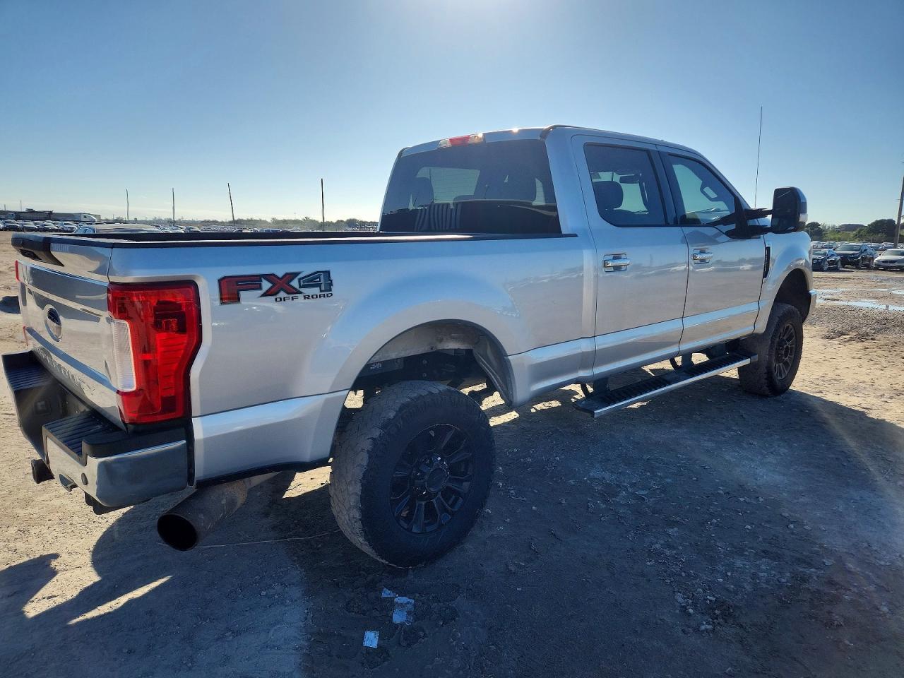 2019 Ford F250 Super Duty - Фото 3