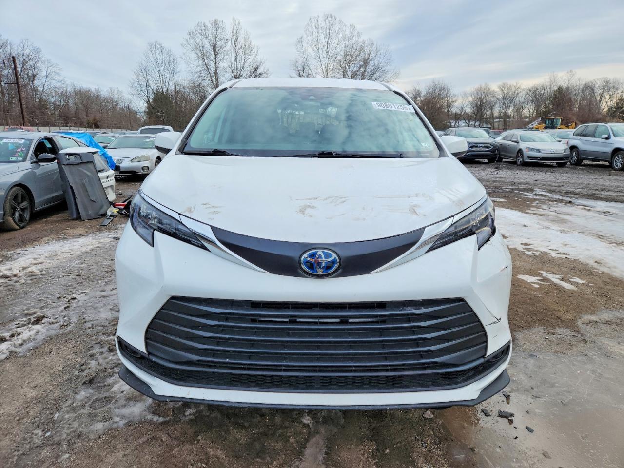 2024 Toyota Sienna Le - Фото 5