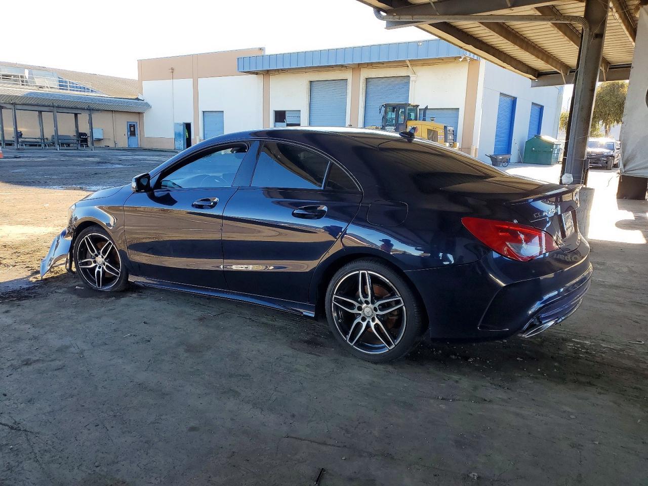 2017 Mercedes-Benz Cla 250 - Фото 2