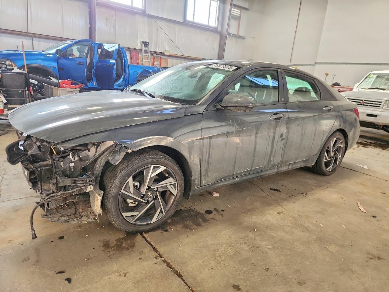 2025 Hyundai Elantra Preferred 4D