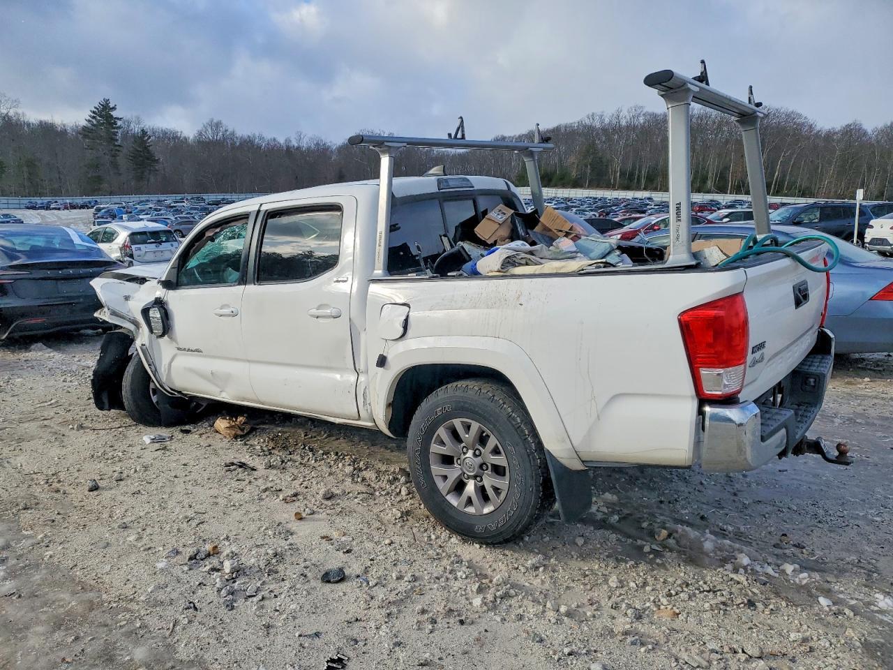 2016 Toyota Tacoma Double Cab - Image 2