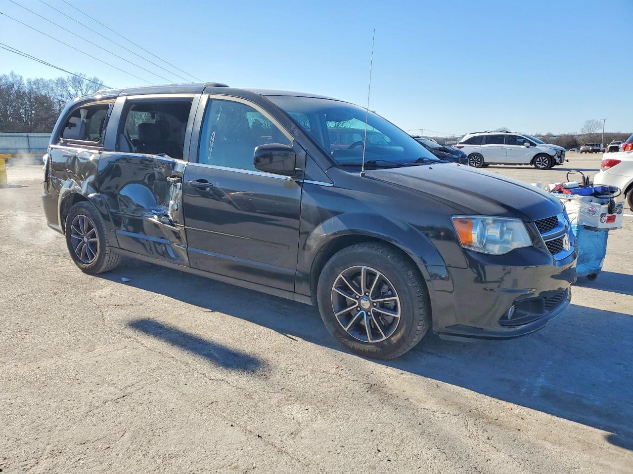 2017 Dodge Grand Caravan Sxt - Image 4