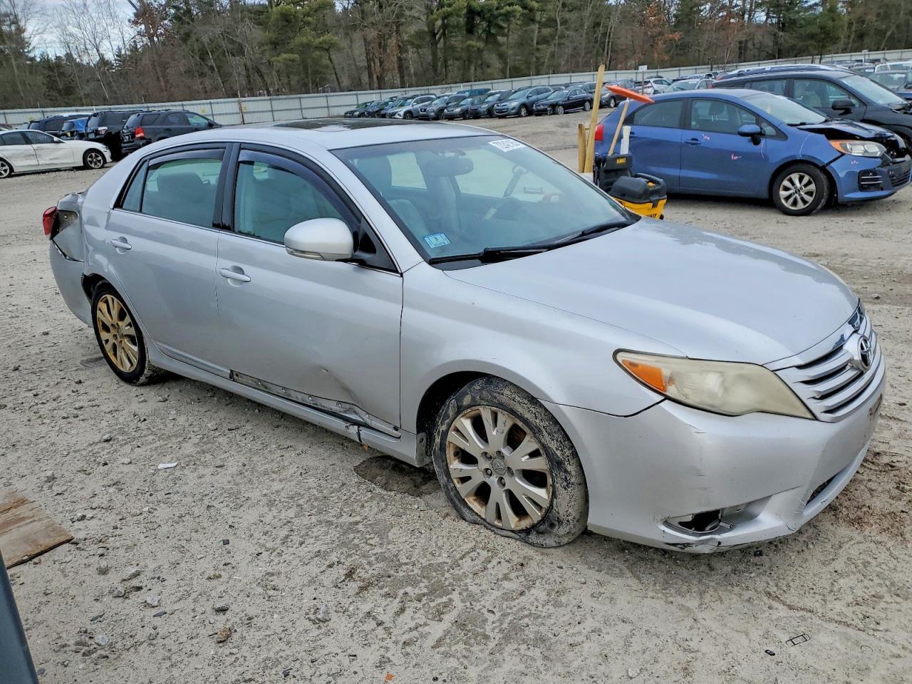 2011 Toyota Avalon Base - Фото 4