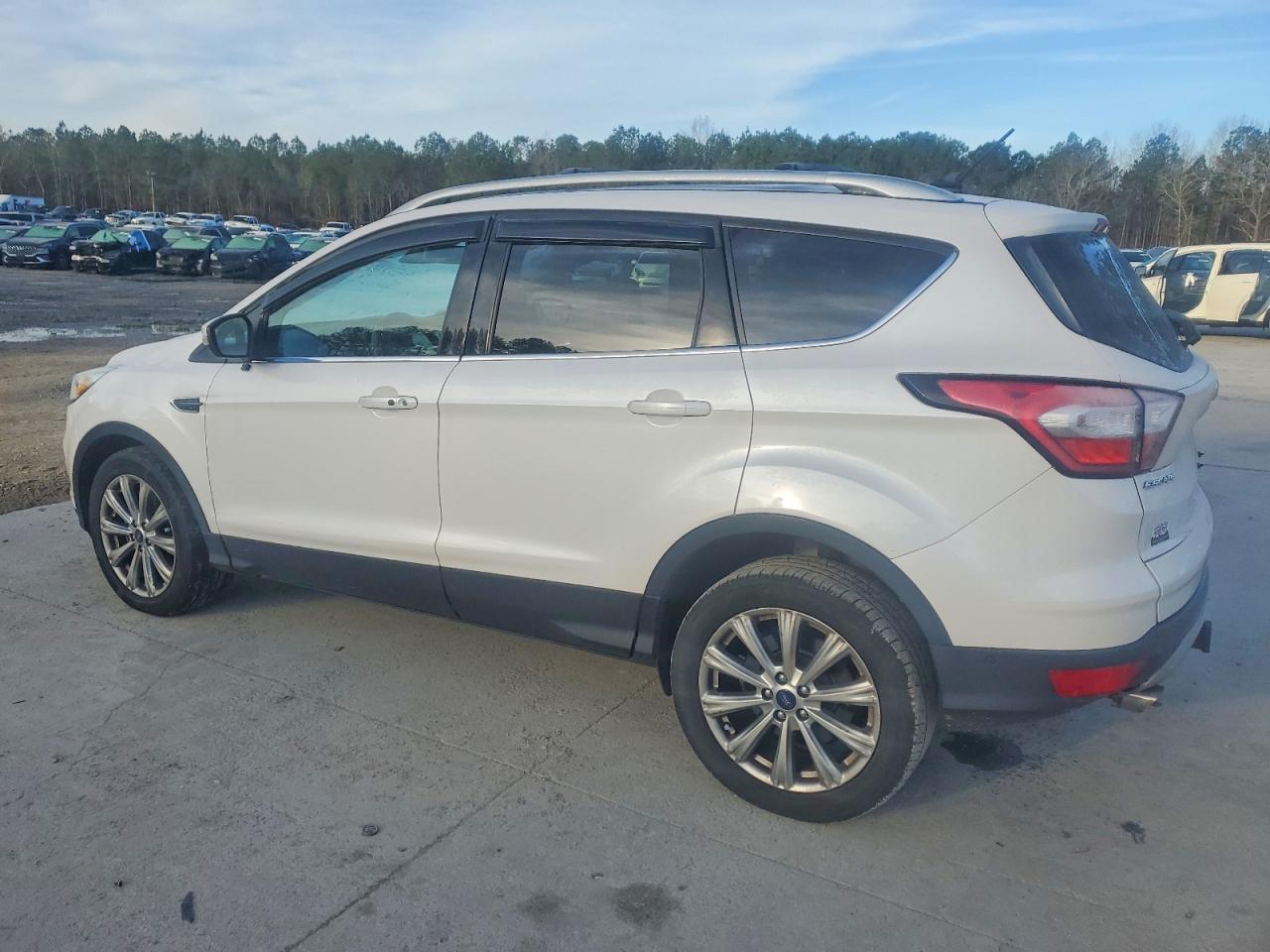 2018 Ford Escape Titanium - Фото 2