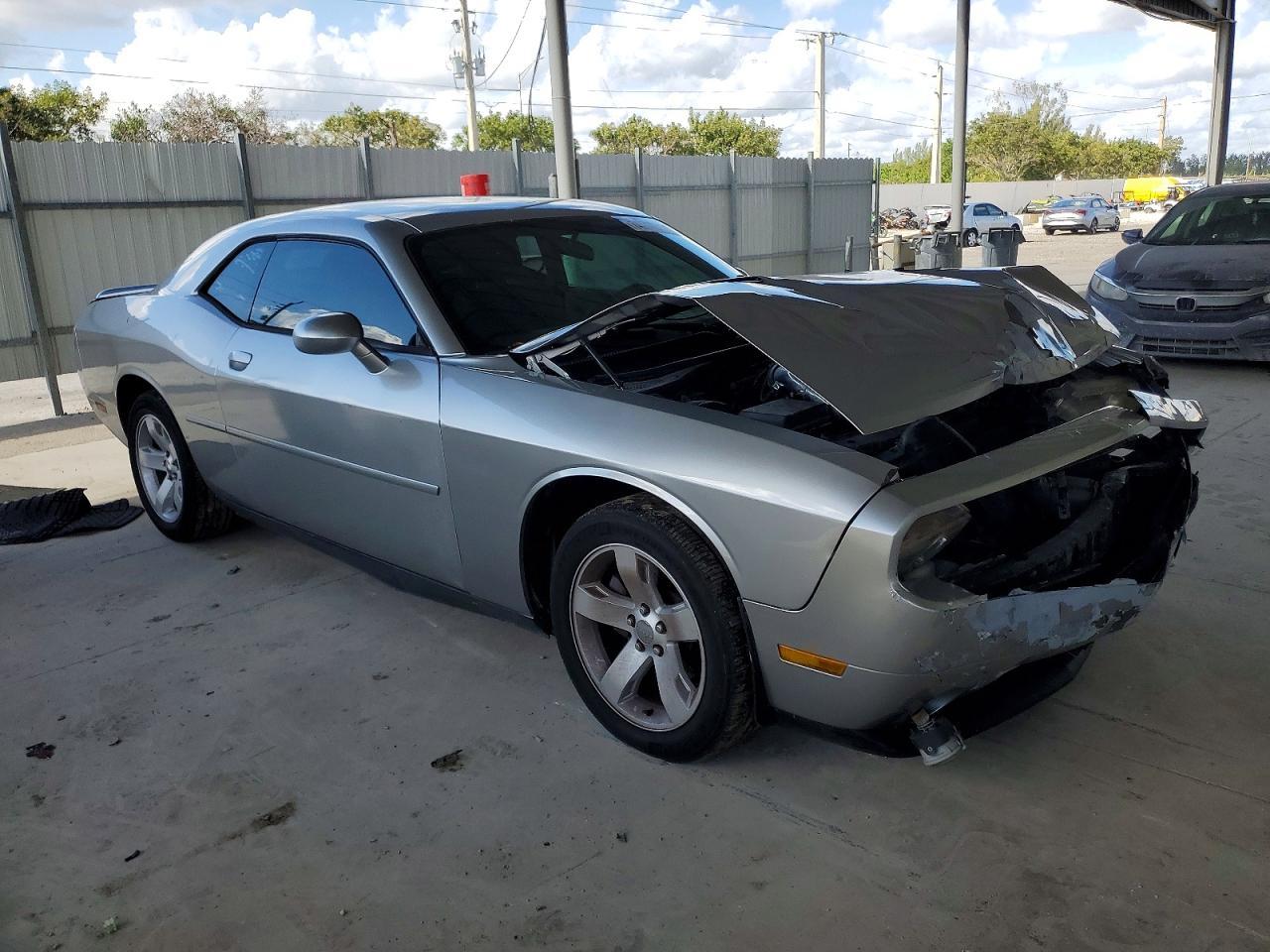 2011 Dodge Challenger - Фото 4