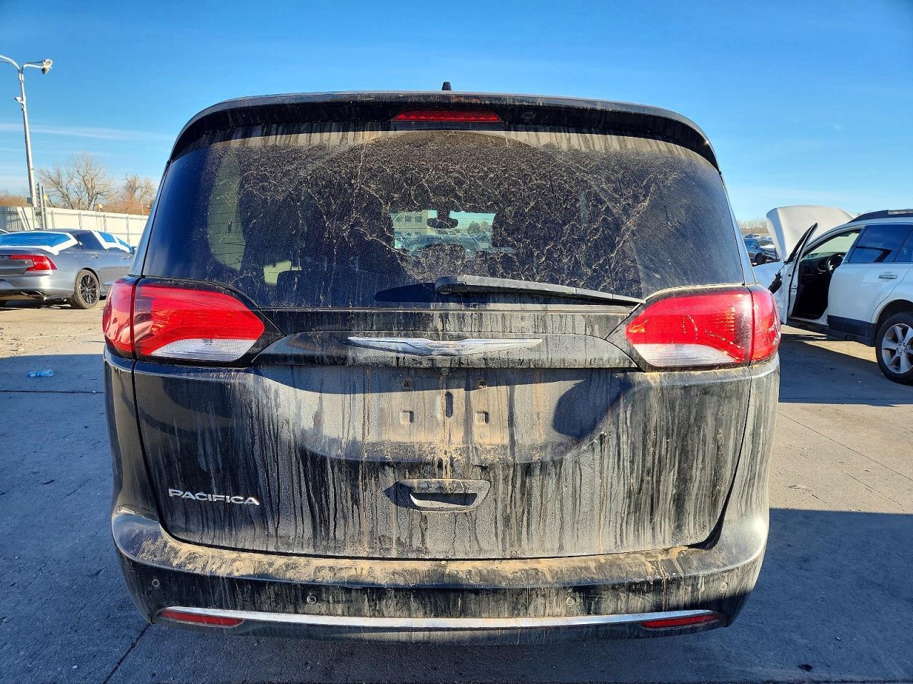 2017 Chrysler Pacifica Touring L Plus - Image 6