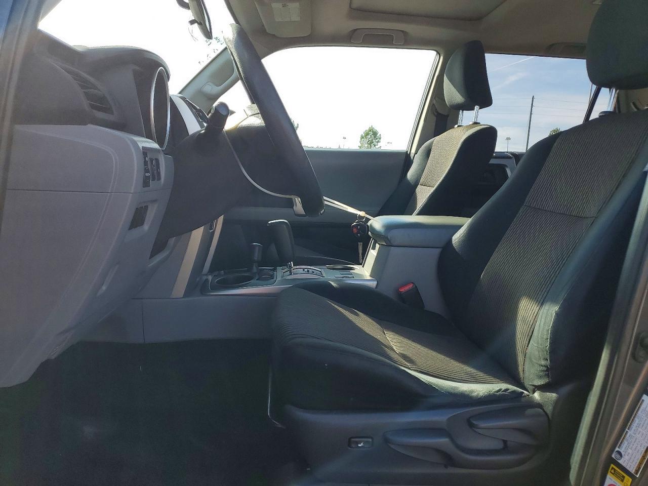 2010 Toyota 4Runner Sr5 - Image 7