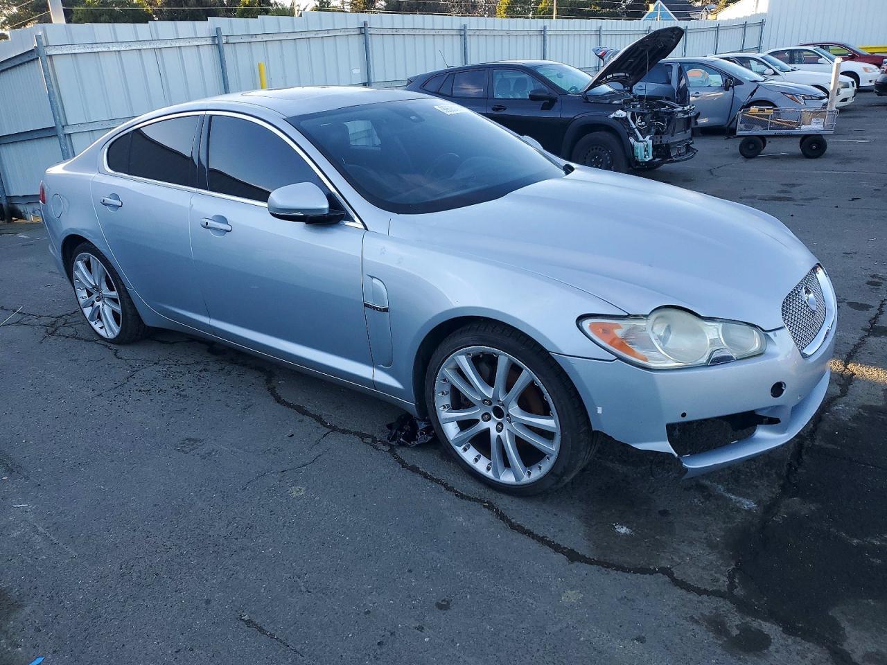 2010 Jaguar Xf Premium - Фото 4