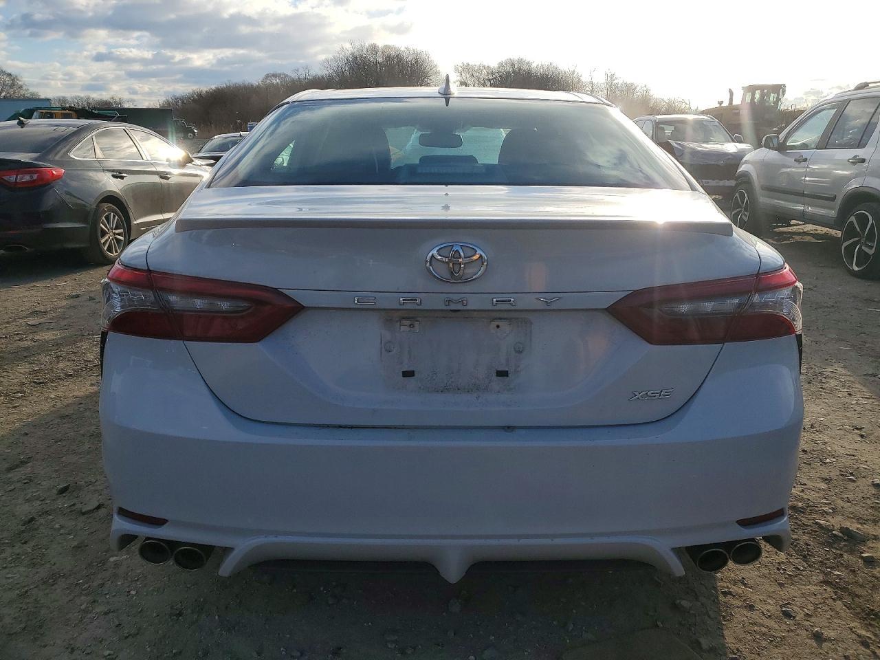 2022 Toyota Camry Xse - Фото 6