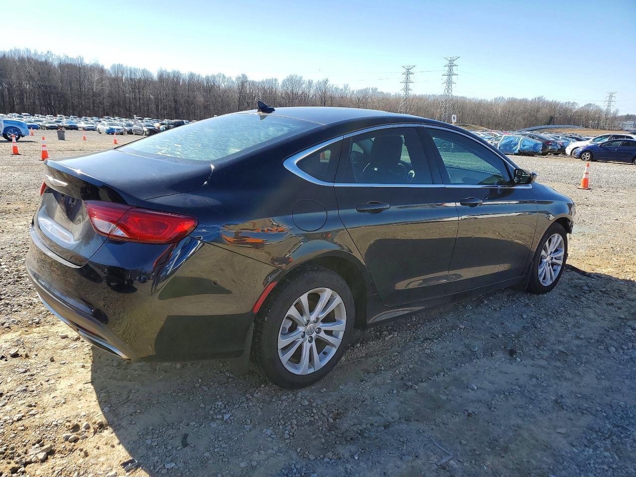 2017 Chrysler 200 Limited - Фото 3