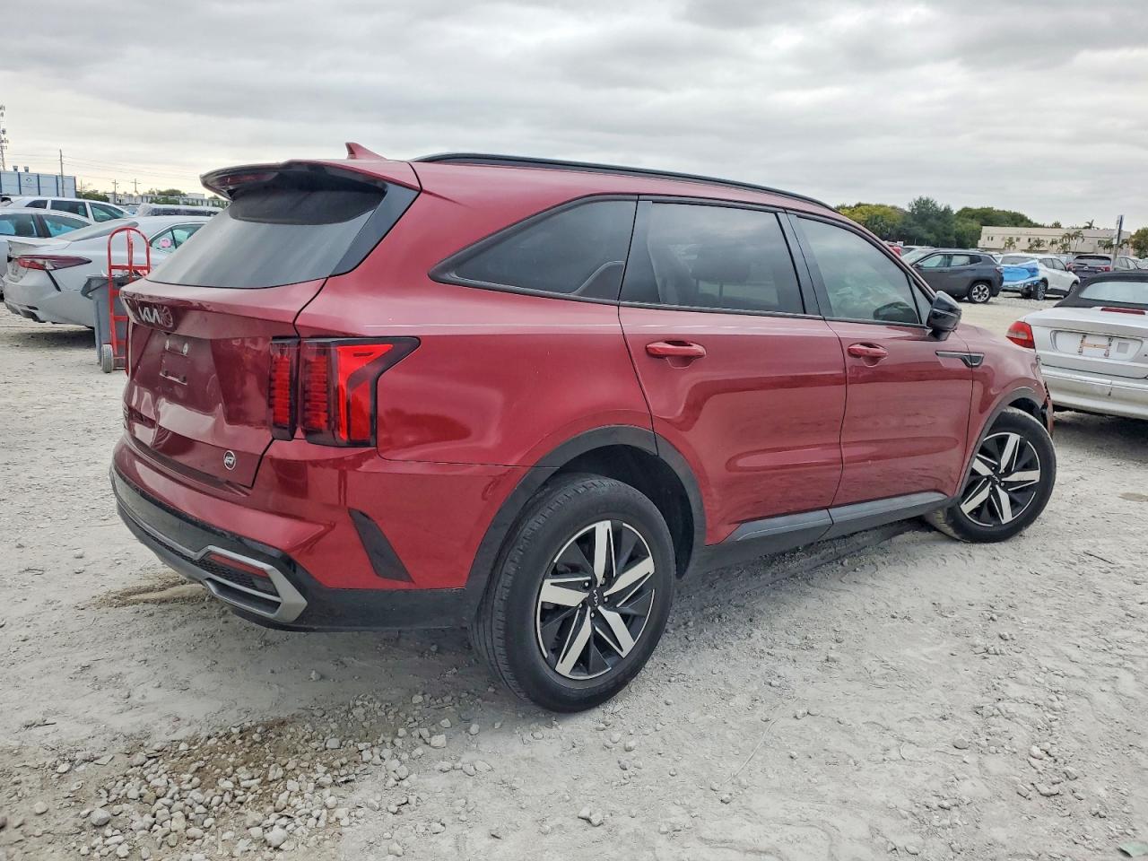 2023 Kia Sorento S - Фото 3