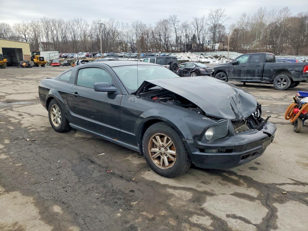 2008 Ford Mustang - Image 4